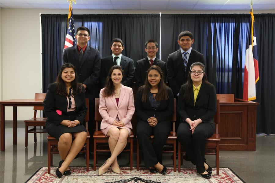 Robyn Katz and the Mock Trial team pose for a group photo before her departure. 