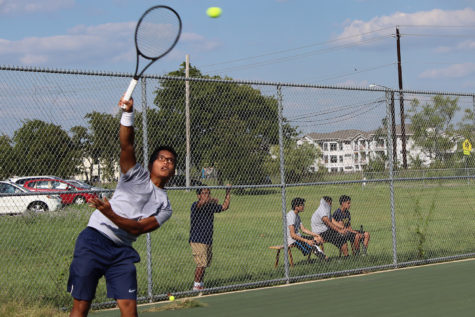 Varsity tennis makes Bi-District