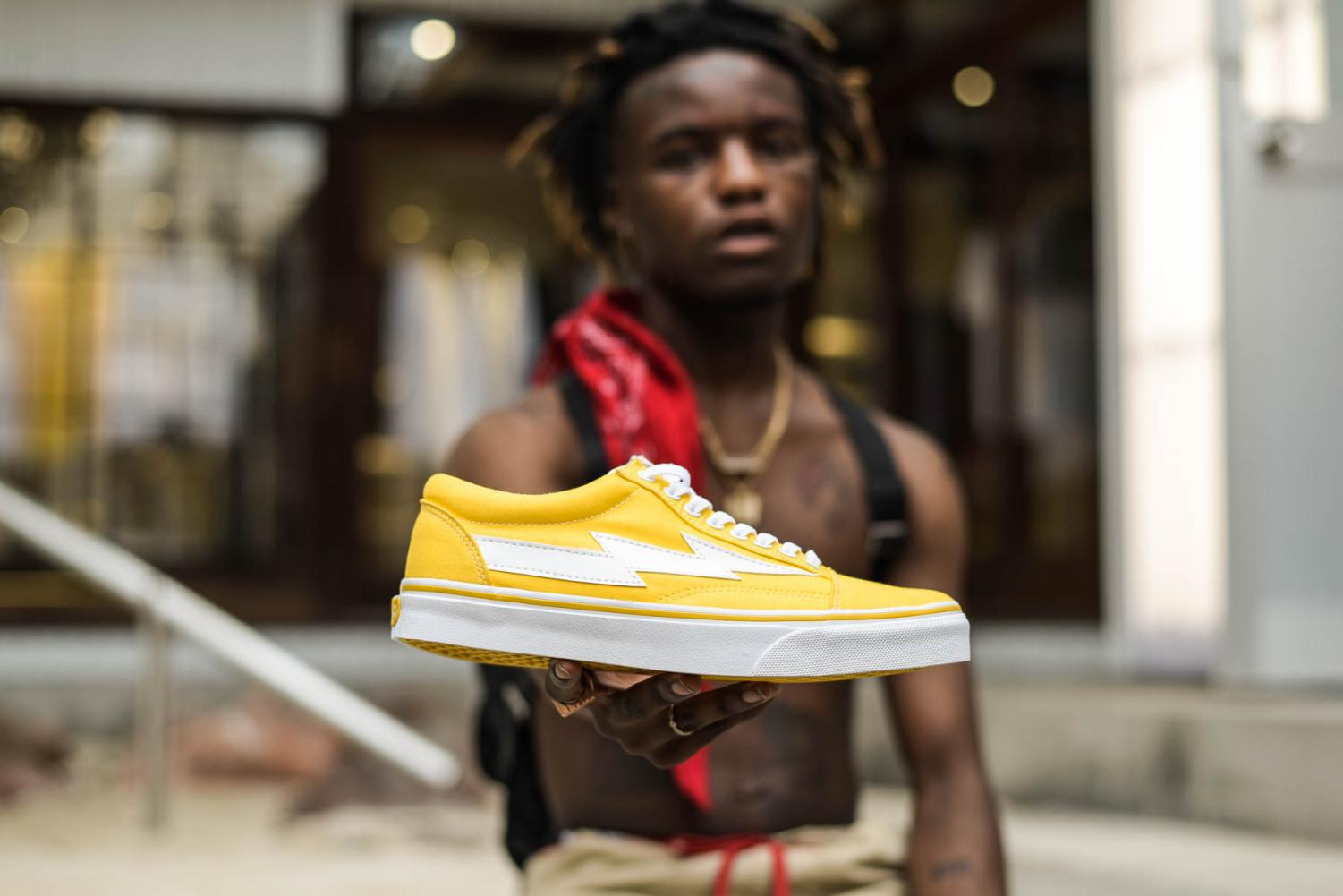 Does anyone what shoes is Ian Connor wearing please? : r/Sneakers