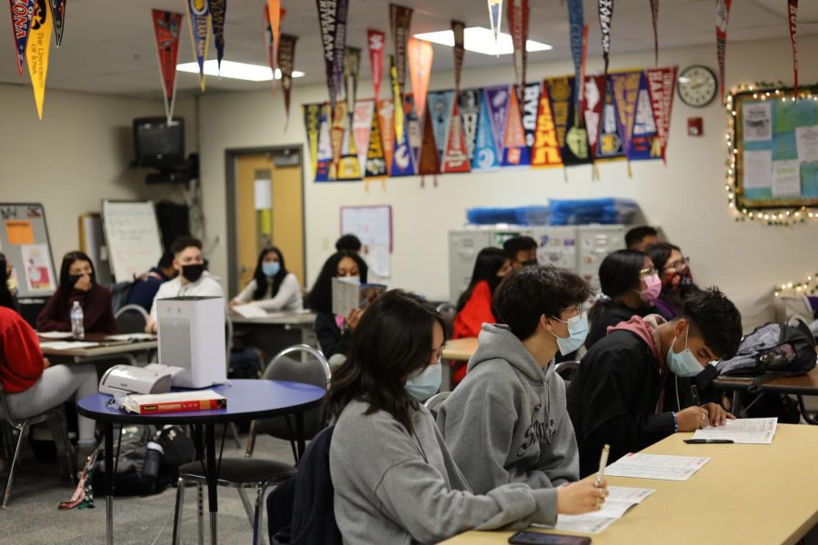 Seniors attended the University of Houston college rep visit in the CCC on November 4 and learned about admissions, campus life, and financial aid offered by the university.  