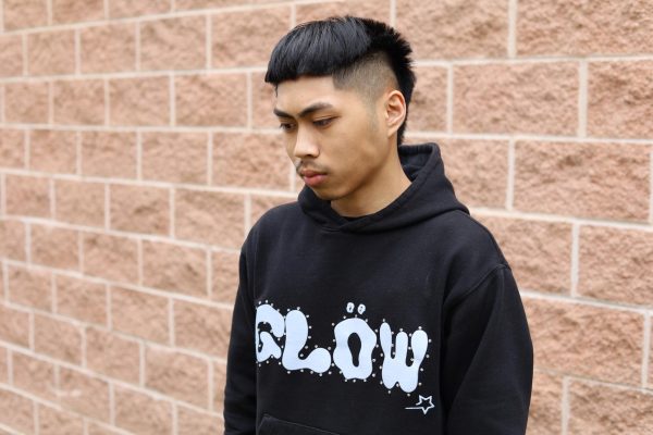 Student markets GLOW clothing line