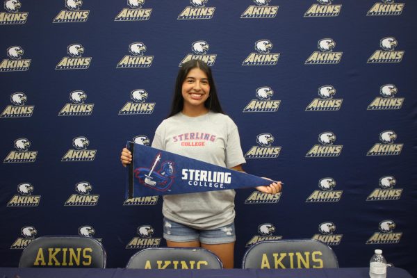 Volleyball player signs to play for Sterling College