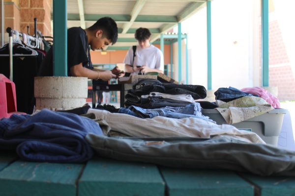 1st Street Scavengers thrift shop opens